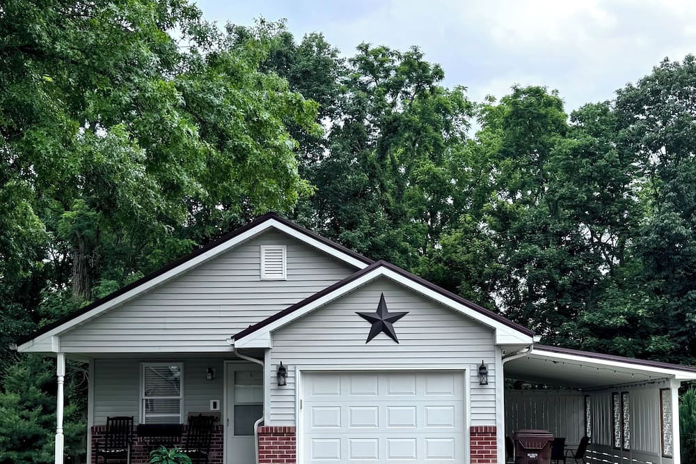 Rockville House | Little home away from home.