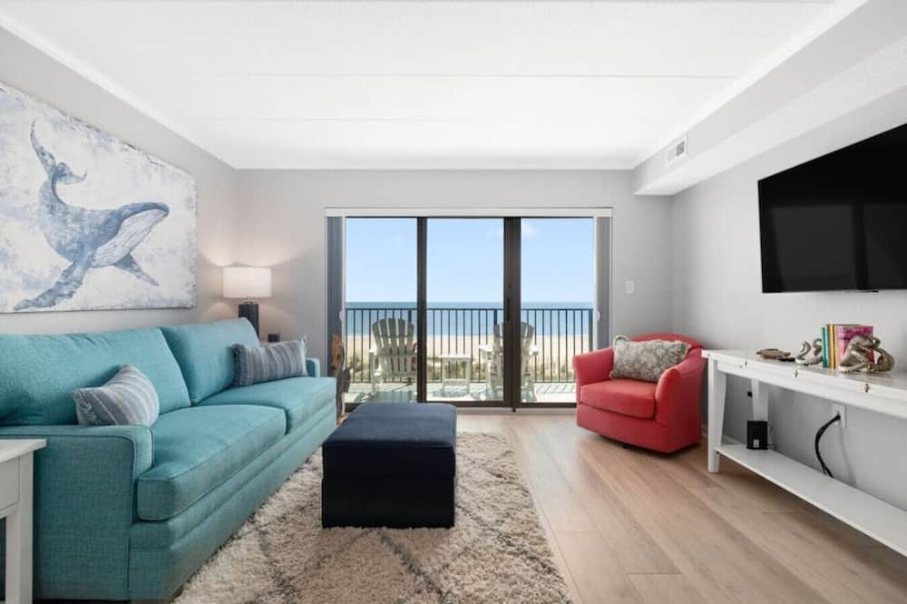 North Ocean City House | New! Oceanfront at Marigot Beach
