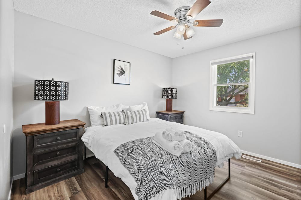Joplin House | Stylish Rancher in Quiet, Tree Lined Neighborhood.