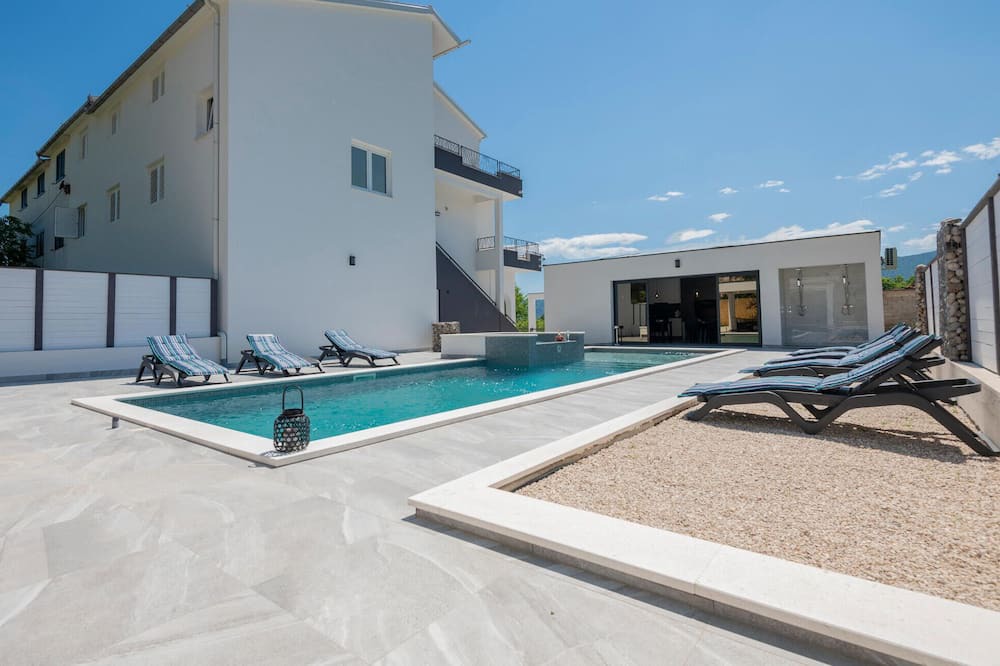 Veliki Prolog House | Awesome home in Veliki Prolog