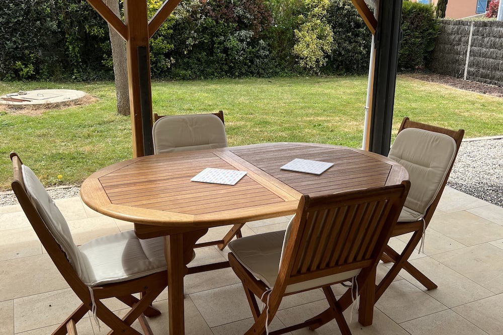 Saint-Hilaire-de-Riez House | Comfortable vacation home ideally located between beach and town center