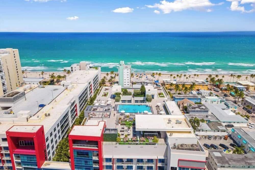 Hollywood Condo | Amazing condo in Hollywood Beach with beach access