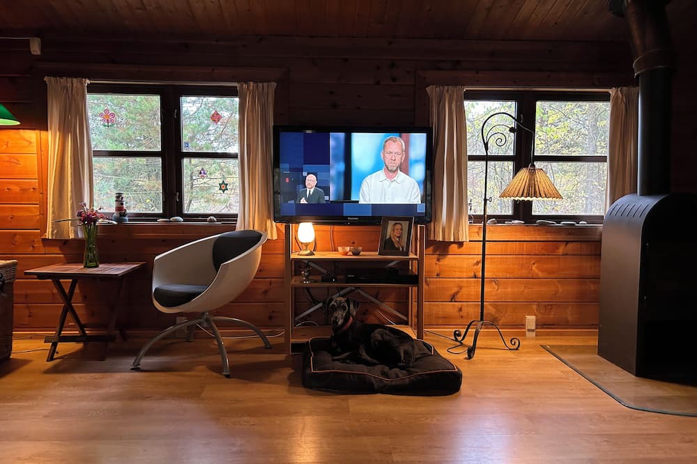 Houstrup Cottage | An oasis by forest and beach