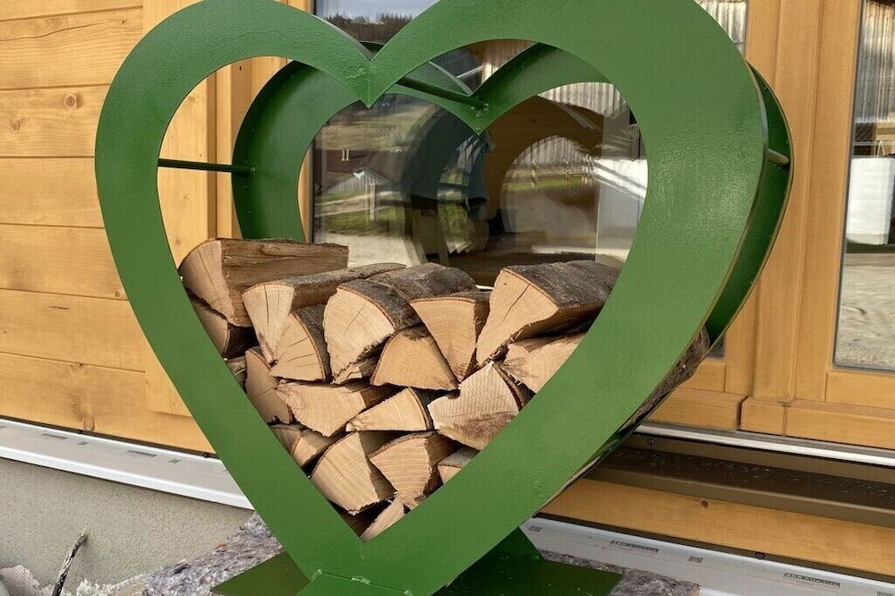 Buching House | Log cabin Green Heart
