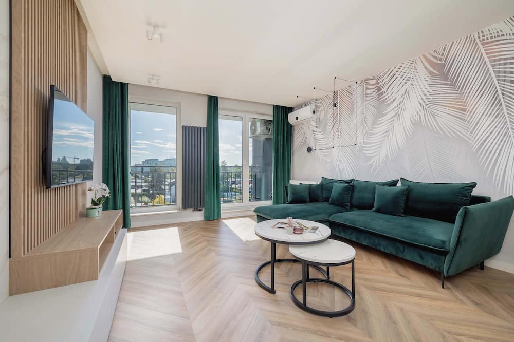 Tychy Apartment | Barona 51 Tychy | Air Conditioned Apartment with Parking and Desk