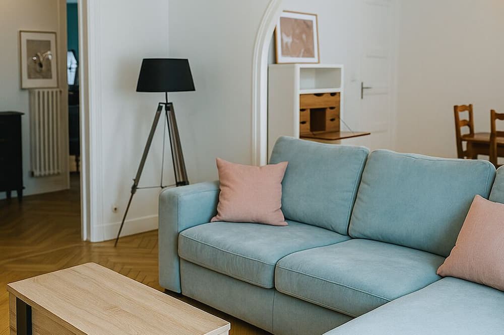 Chambery Apartment | Spacious, bright T3 800m from the station
