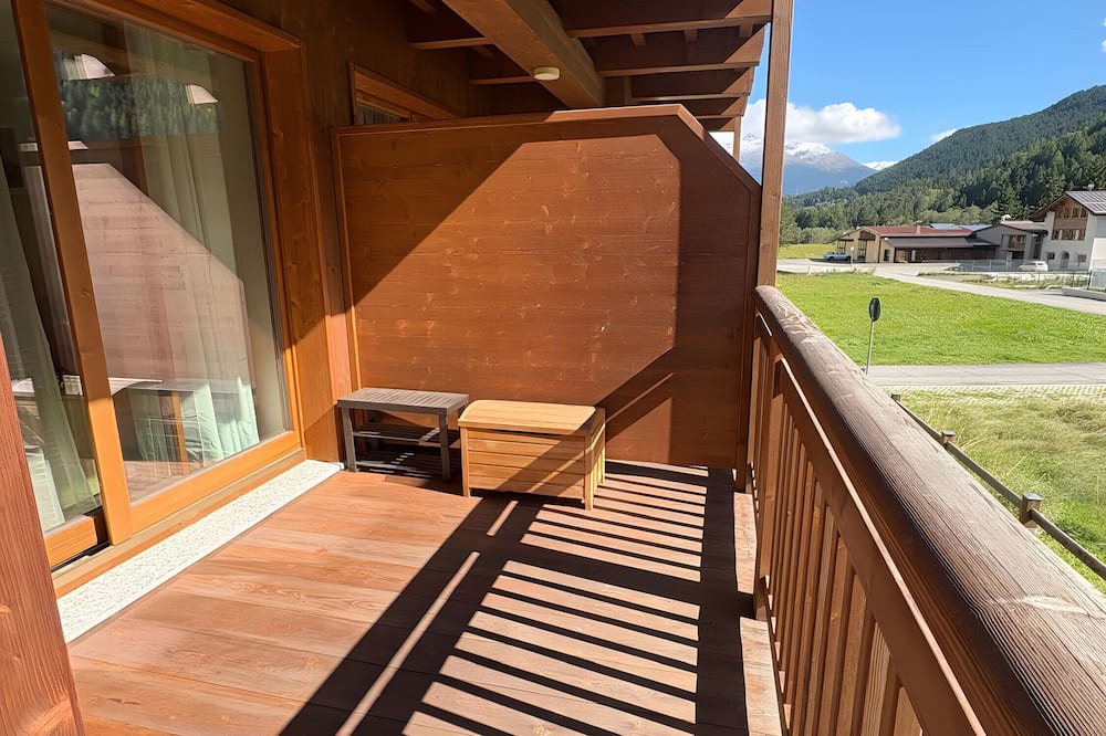 Valdidentro Apartment | Apartment 'Viola' with Mountain View, Balcony and Wi-Fi