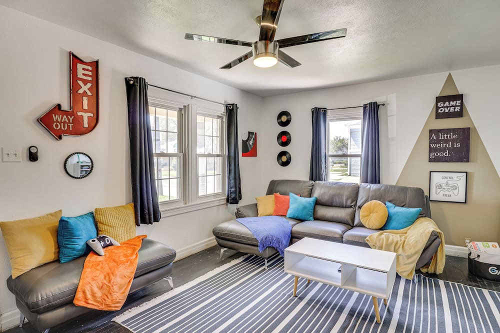 Heart of Lubbock House | Time Machine: Games Galore in Lubbock Home By TTU!