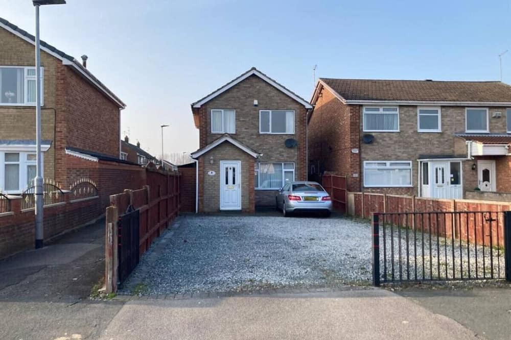 Hull House | Hullidays East》 Modern Detached 3 Bed House