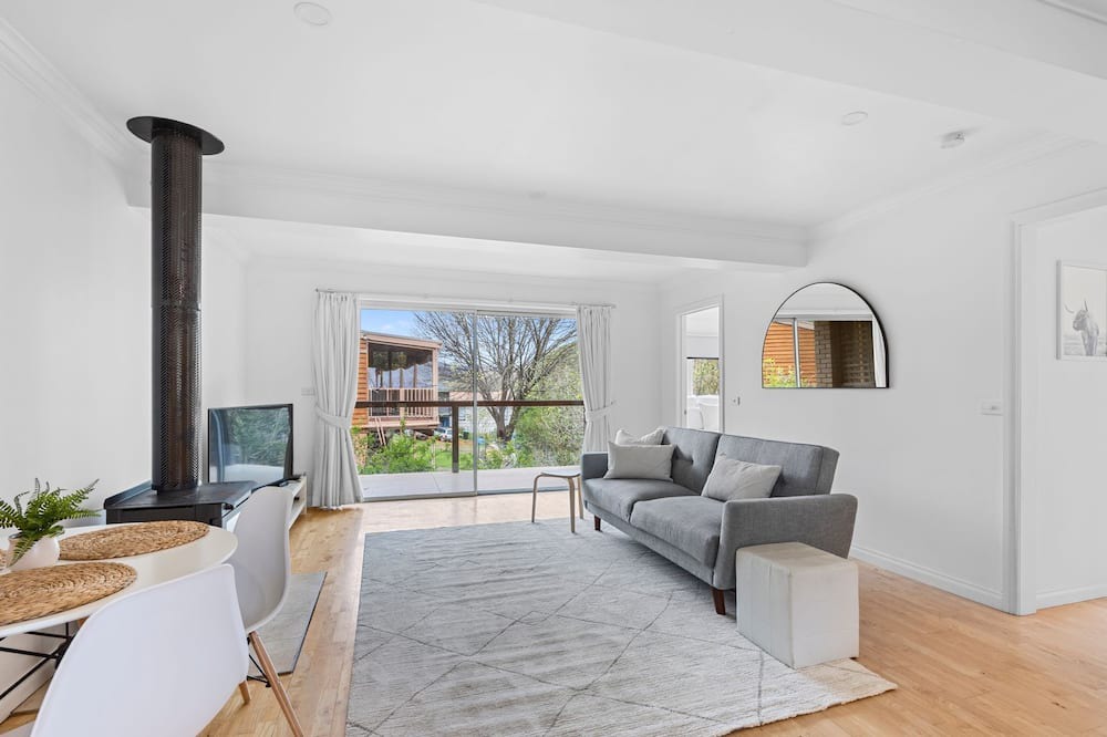 Goughs Bay Apartment | Serene 2BR Retreat in Goughs Bay Lake Eildon