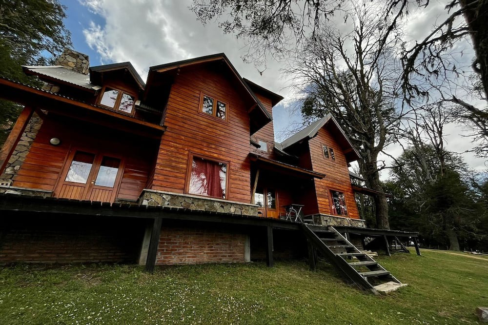 Neuquen Cabin | Mountain Hut Style Cabin with Incredible Views in Cerro Chapelco