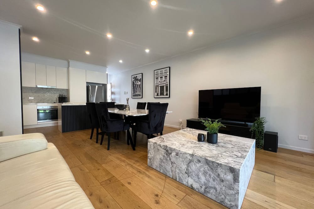 Nundah Apartment | Peaceful 3BR 2BA with Parking Near Airport and CBD