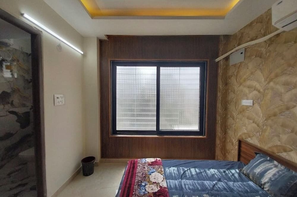 Hyderabad Apartment | Tremendous 2-bedroom apartment with AC in Hyderabad