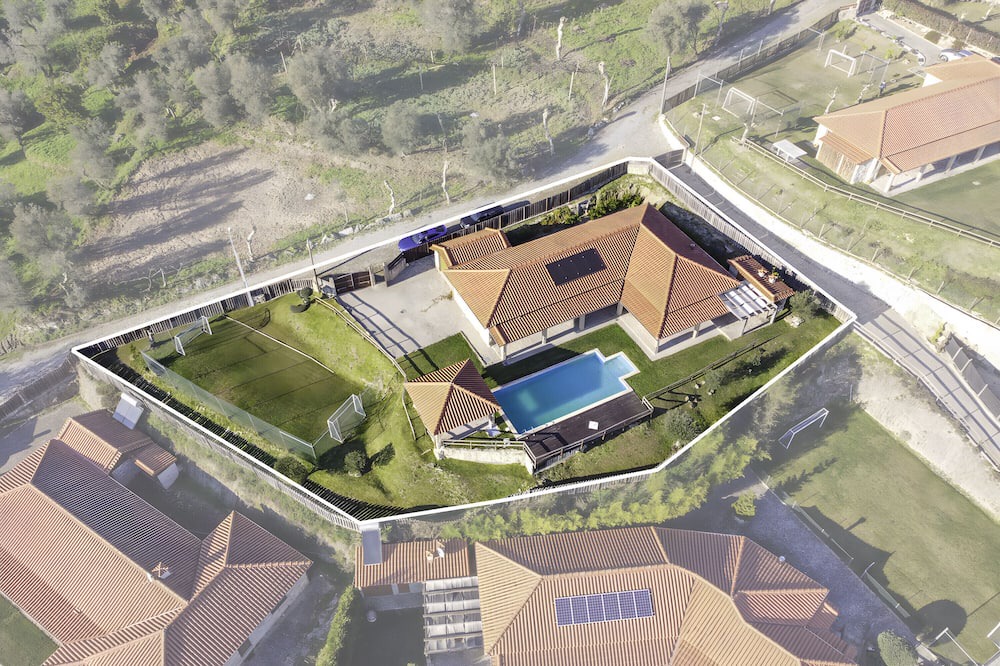 Celorico de Basto House | Casa de Basto – House in Gémeos