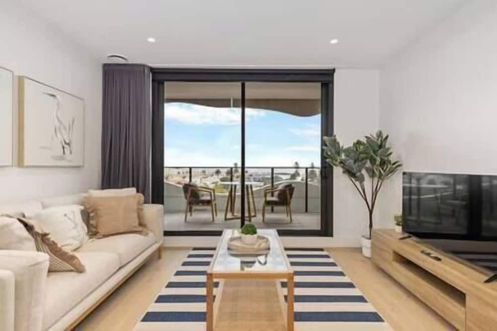 Hampton Apartment | Sea View 2BR w/Best Rooftop Pool in Melb!