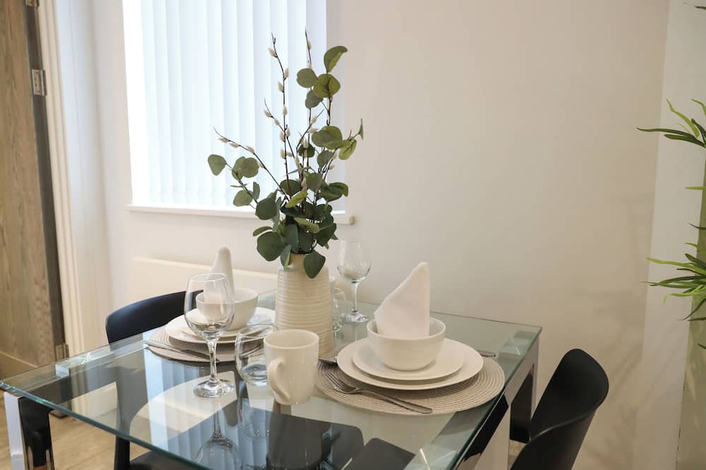 Slough Apartment | Modern Apartment – Ideal for Contractors, Professionals or looking to Getaway
