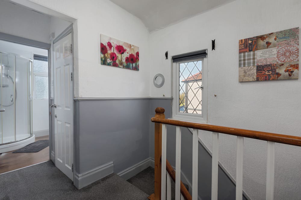 High Hazels House | Stylish 3BR House | Perfect for Contrators & Extended Stays