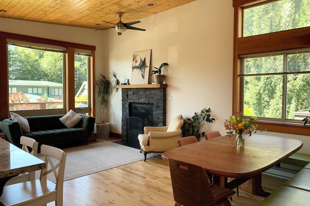 Squamish House | Adventurous family home