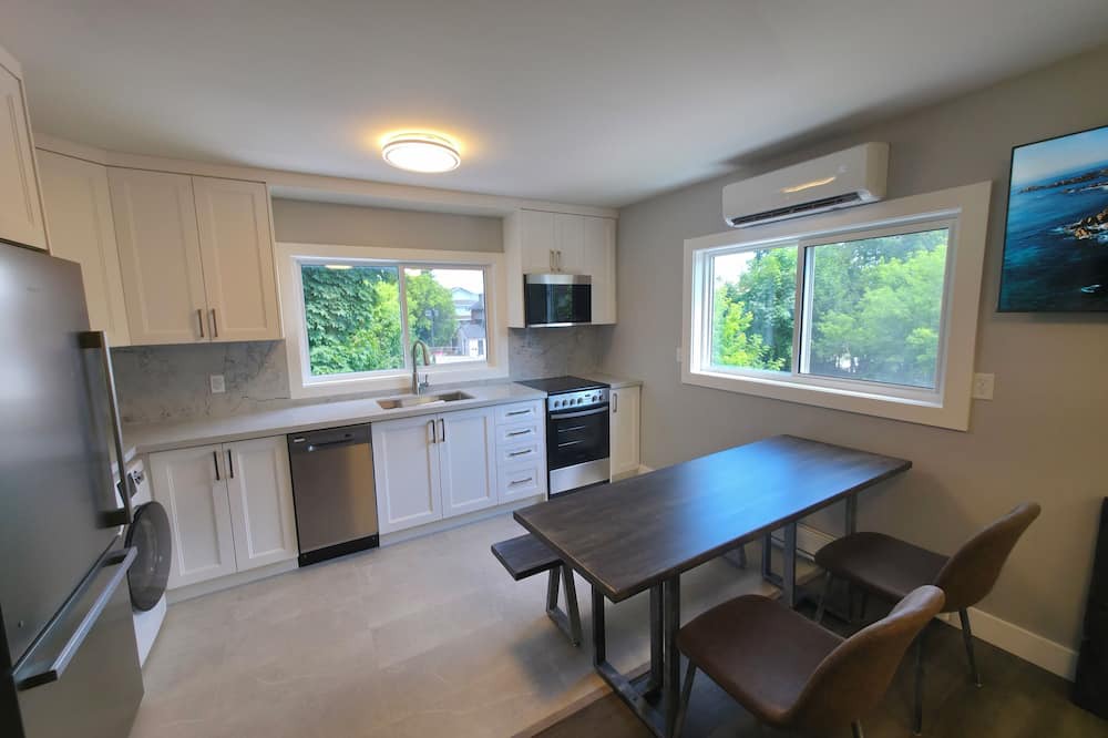 Orillia Apartment | Charming Sun Filled Custom Getaway