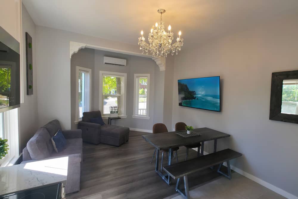 Orillia Apartment | Modern Victorian Charmer