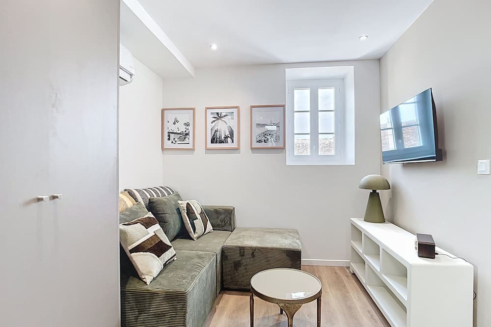 Montargis Apartment | Suite Prestige MoonLight LOVE-ROOM