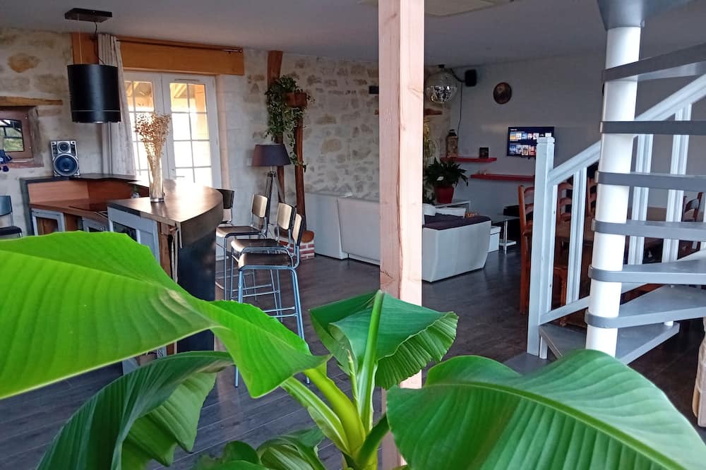 Reigny House | Gîte Le Bel Air in the heart of nature, with jacuzzi