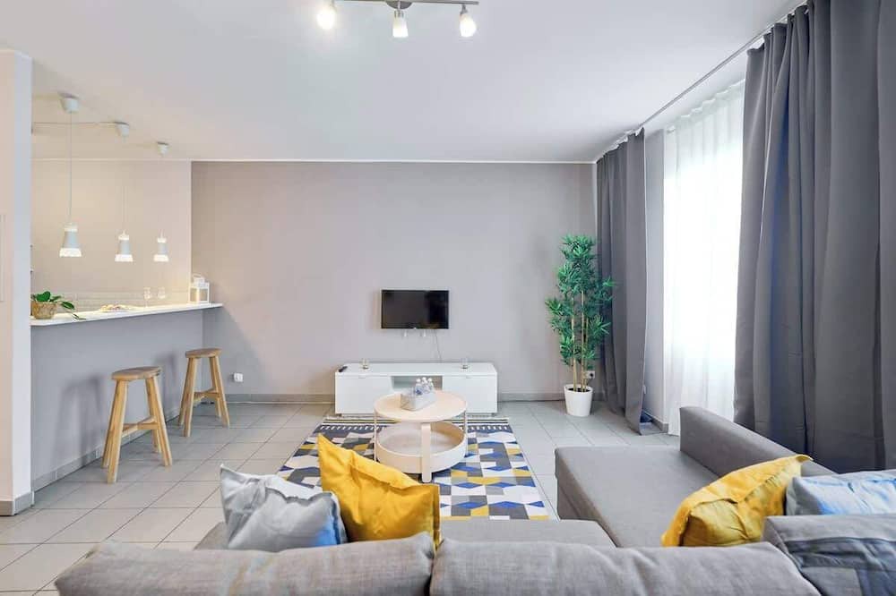 Lower Town Apartment | Elegant Apt in Grand Place Center 5