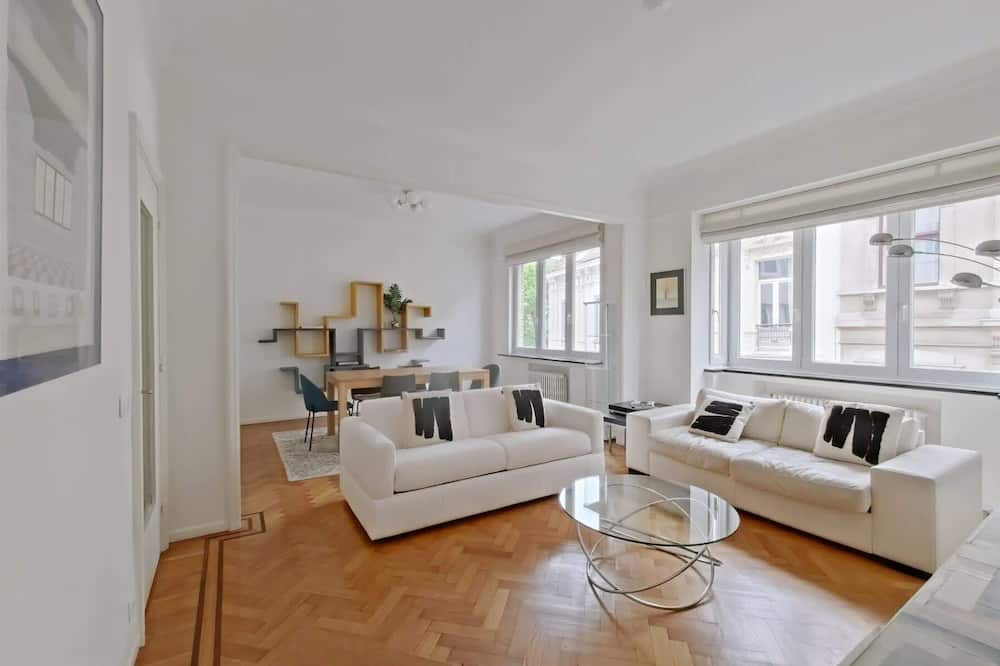 Postel Apartment | Bright 1BR flat in Saint-Gilles
