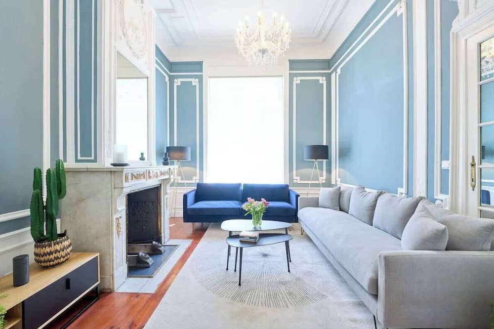 Wijk van de Squares House | European Union and Grand Place. Luxurious 6-BR Mansion