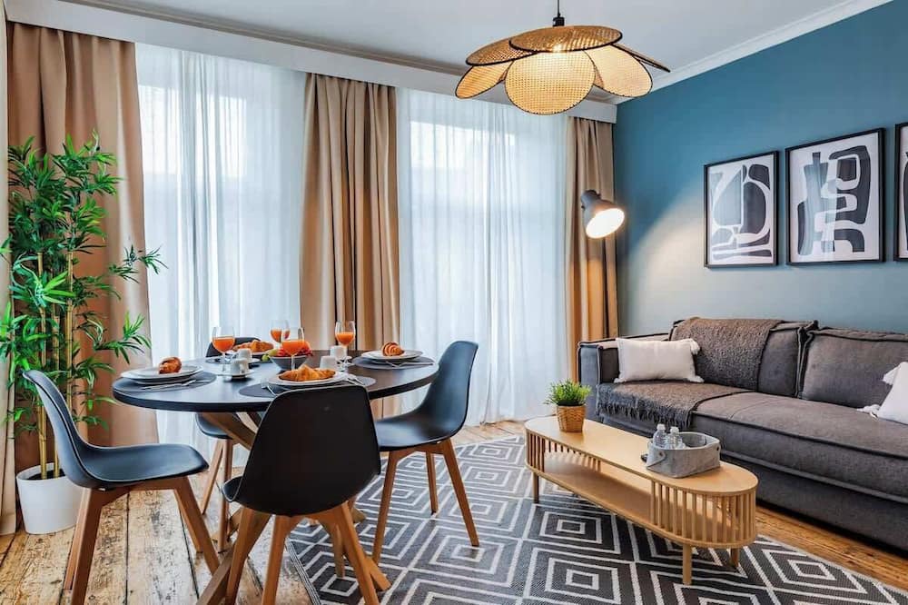 Lower Town Apartment | Prime Flat at Grand Place