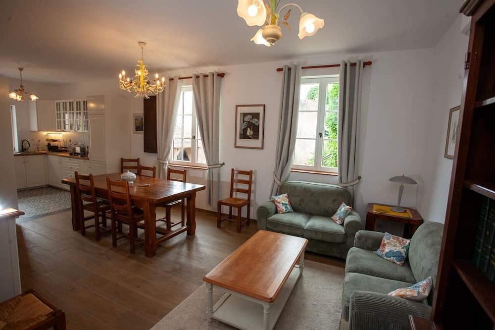 Martailly-Les-Brancion House | Very comfortable gite for 4 people in the medieval village of Brancion