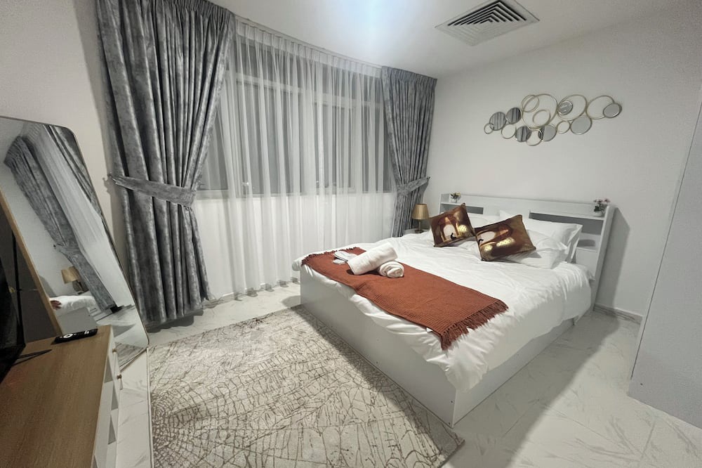 Al Seer Apartment | RAK Central Studio - Prime Location