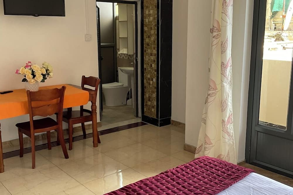 Mahebourg House | Nice place 10 minutes from International Airport, 3 min from Beau Vallon Mall.