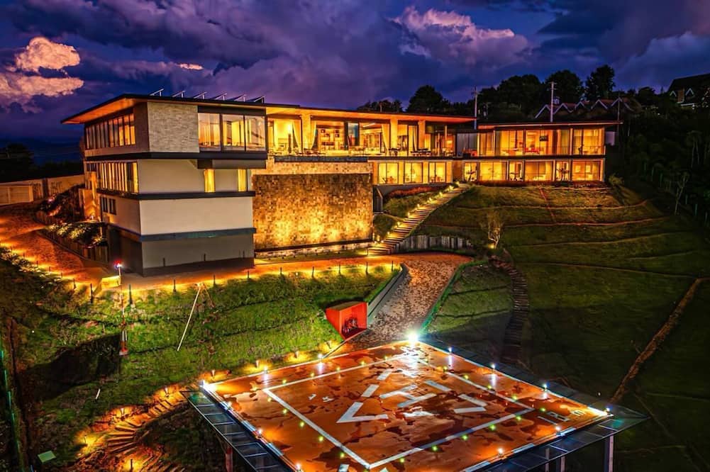 Campos do Jordao Cottage | Beautiful Mega House in the Mountains, Mansion in Campos do Jordão