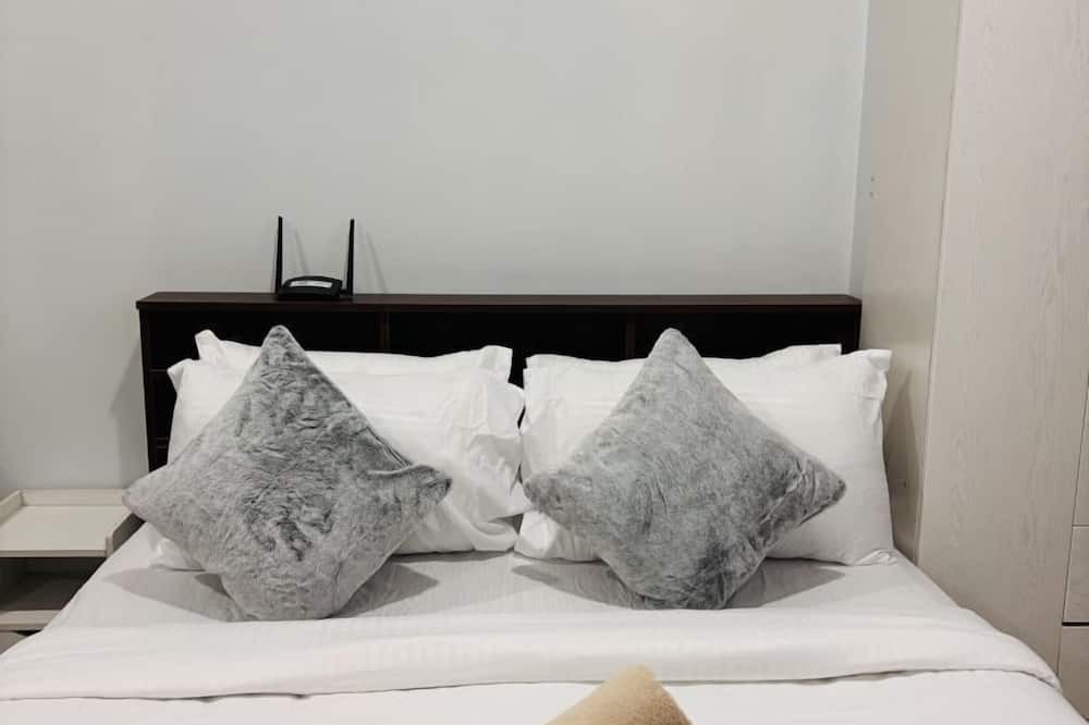 Mandurriao Apartment | WV Towers Studio with Modern Comforts