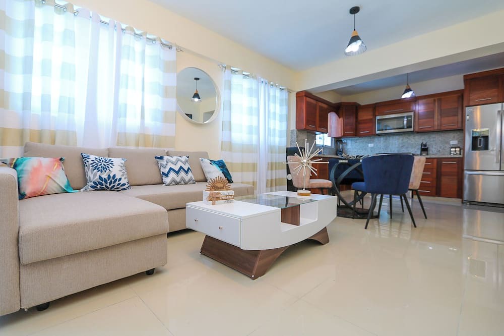 San Cristobal Apartment | Lovely 2 Bd-2Bath Apt w. A|C Garage & Rooftop