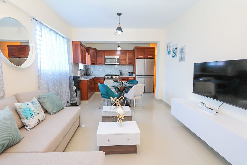 San Cristobal Apartment | Beautiful 2Bd/2bath apt W. AC, Garage & roof top