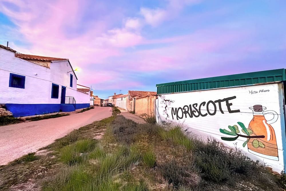 Moriscote House | Rural Accommodation La Tinaja de Moriscote.