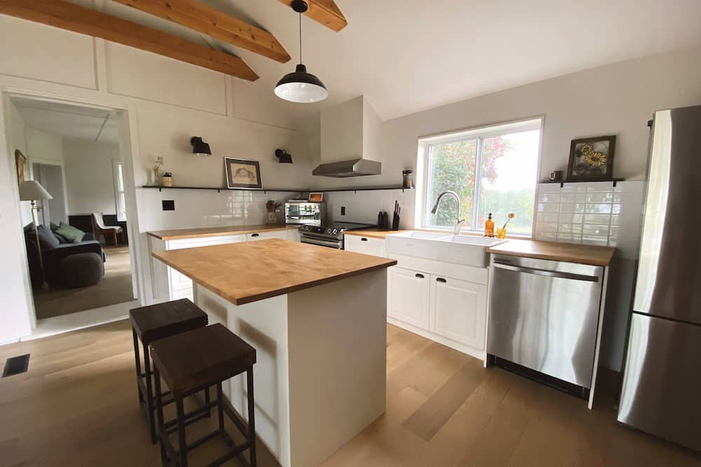 Grey Highlands Other | Highland Woods Farm 4BR w/ Private Lake, Sauna and Hot Tub in the Grey Highlands
