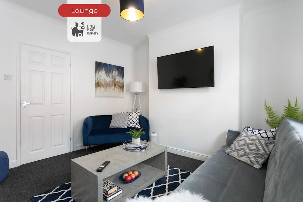 Chesterfield House | Two-Bedroom House - Chesterfield