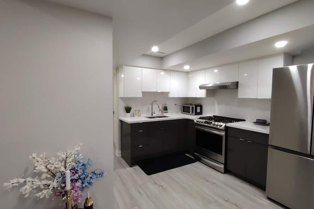 Markham House | 1 bedroom private Basement suite in the Heart of Markham