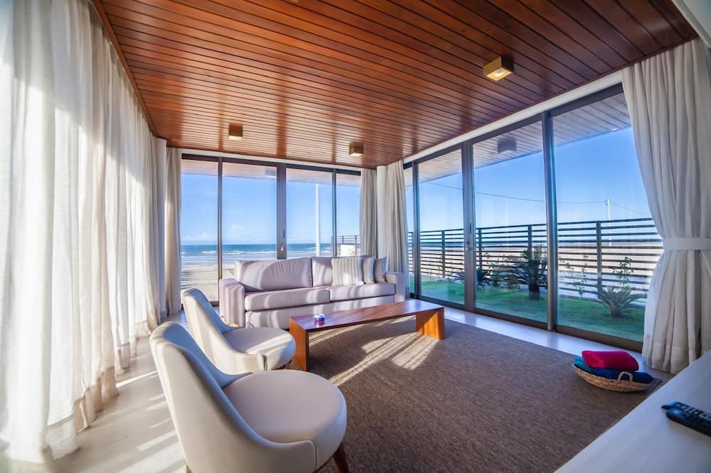 Acarai Villa | Villa Rafael Front Beach