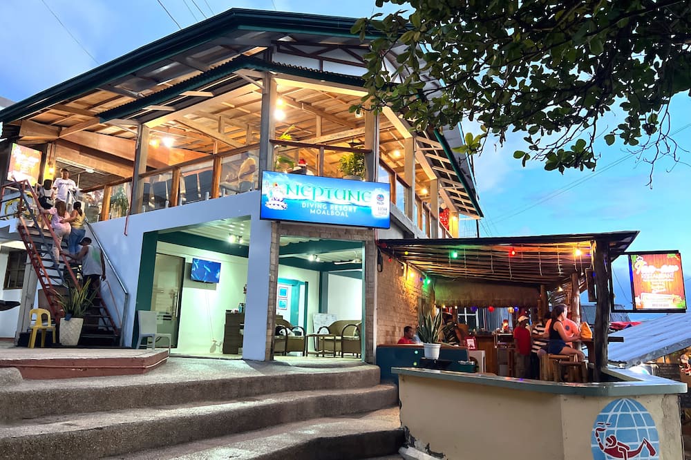 Basdiot Resort | Beautiful, spacious, resort on the beach front.