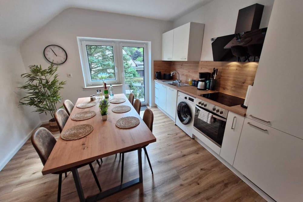 Verden Apartment | AllerGrün apartment, balcony with a view of nature