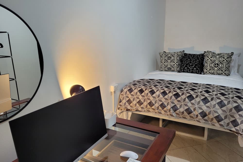 Saint James Apartment | Tranquil & Cozy 1-Bedroom apartment in amazing Port of Spain with AC