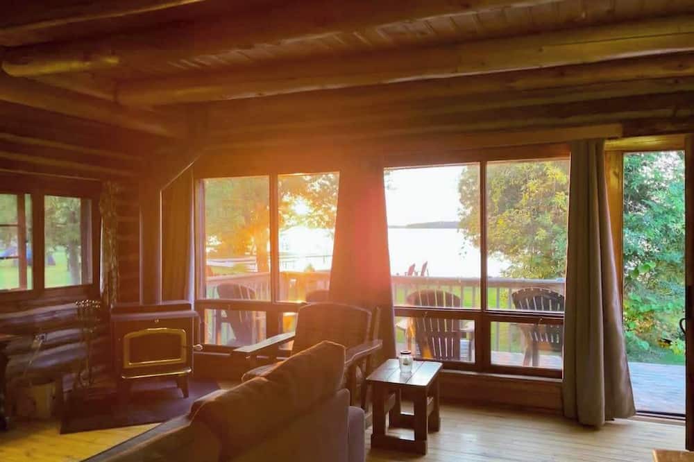 Rosedale House | 3-Bedroom Cottage #7 - Balsam Lake