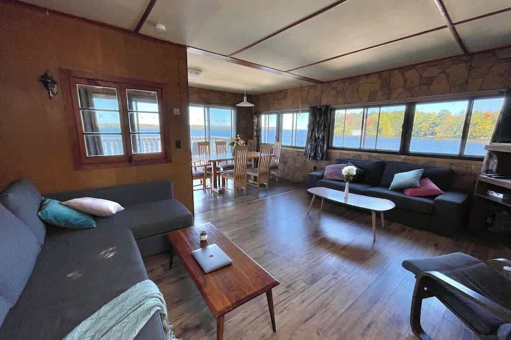 Rosedale Cottage | Upper Boathouse on Balsam Lake #1
