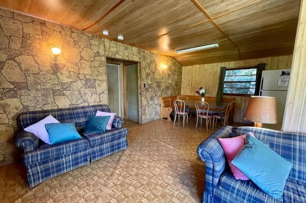 Rosedale House | Balsam Lake - 3-Bedroom Cottage #3