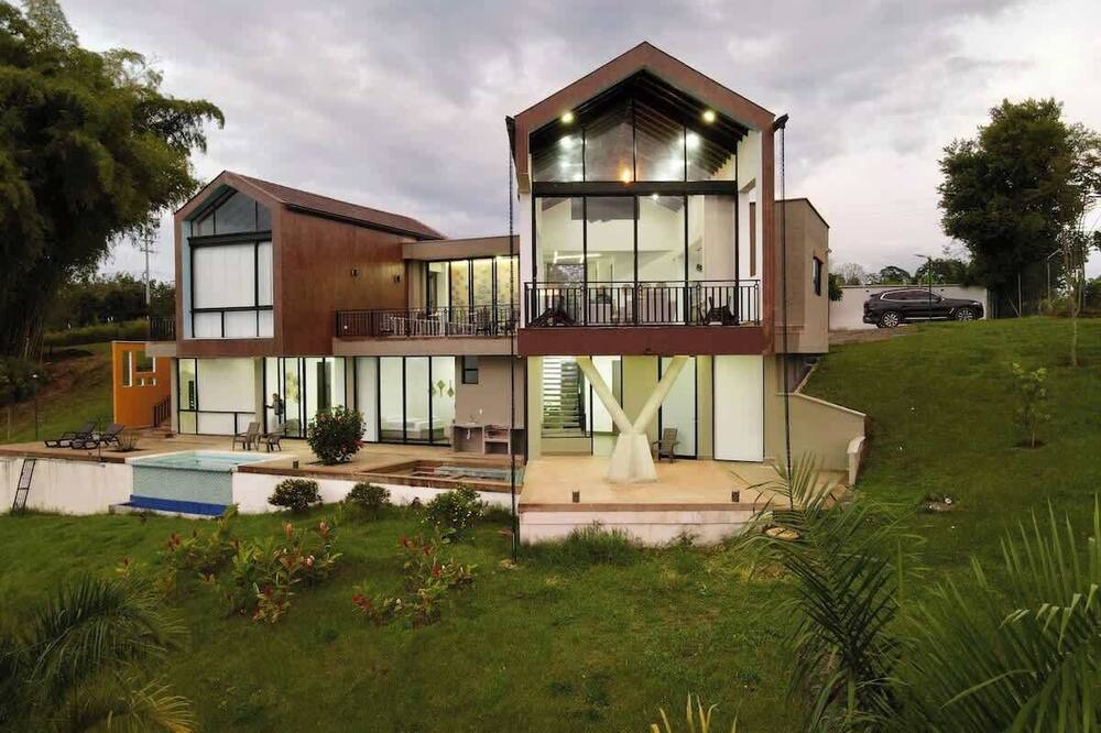 Filandia House | New Espectacular Chalet de lujo con vistas de lujo