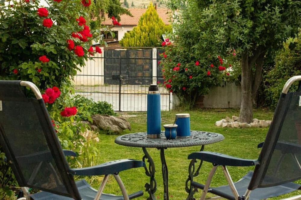 Esquel House | La Cármela your home in Patagonia. Private garden and the tranquility you are looking for.